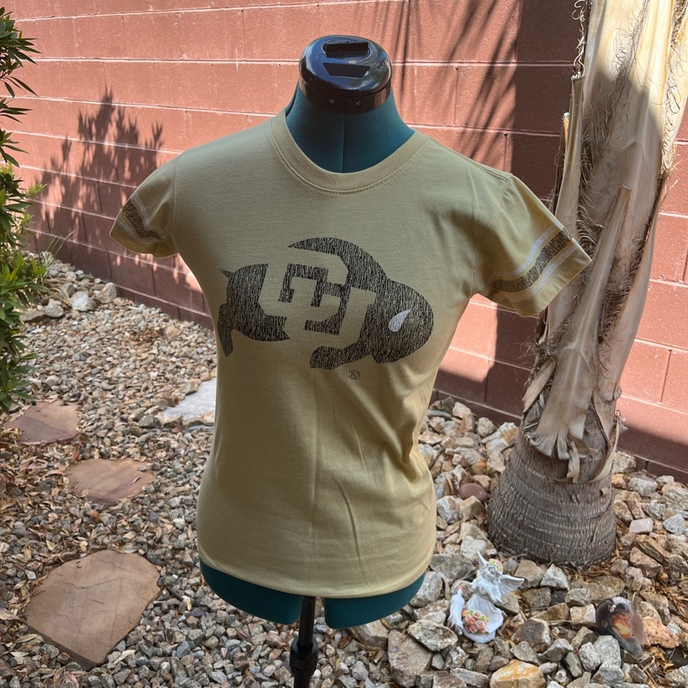 Campus Heritage CU Buffs baby tee! 🦬